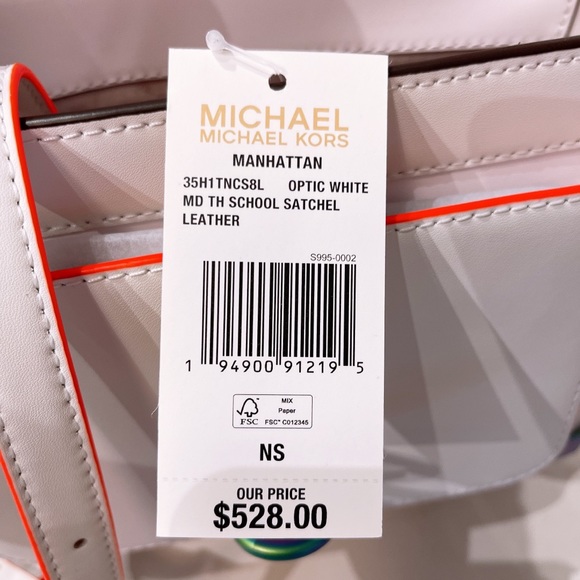 Michael Kors Manhattan Medium Satchel - Picture 6 of 13